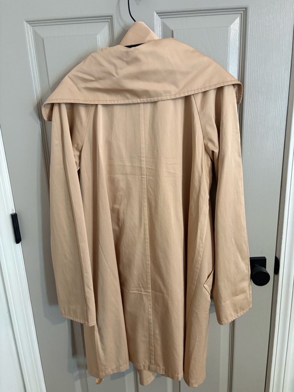 Lilly Pulitzer Tan Double-Breasted Trench Coat with Floral Cuff - Never Worn - - Picture 5 of 5